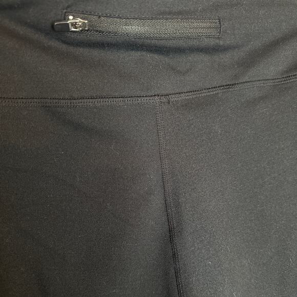 Fabletics Mesh Siding Hi Rise Black Crop Capri Hidden Pocket Leggings Size Small - Picture 4 of 5